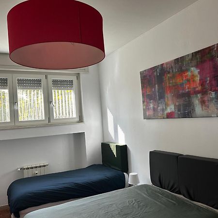 Bam Bam Tiburtina Guesthouse Рим Екстер'єр фото
