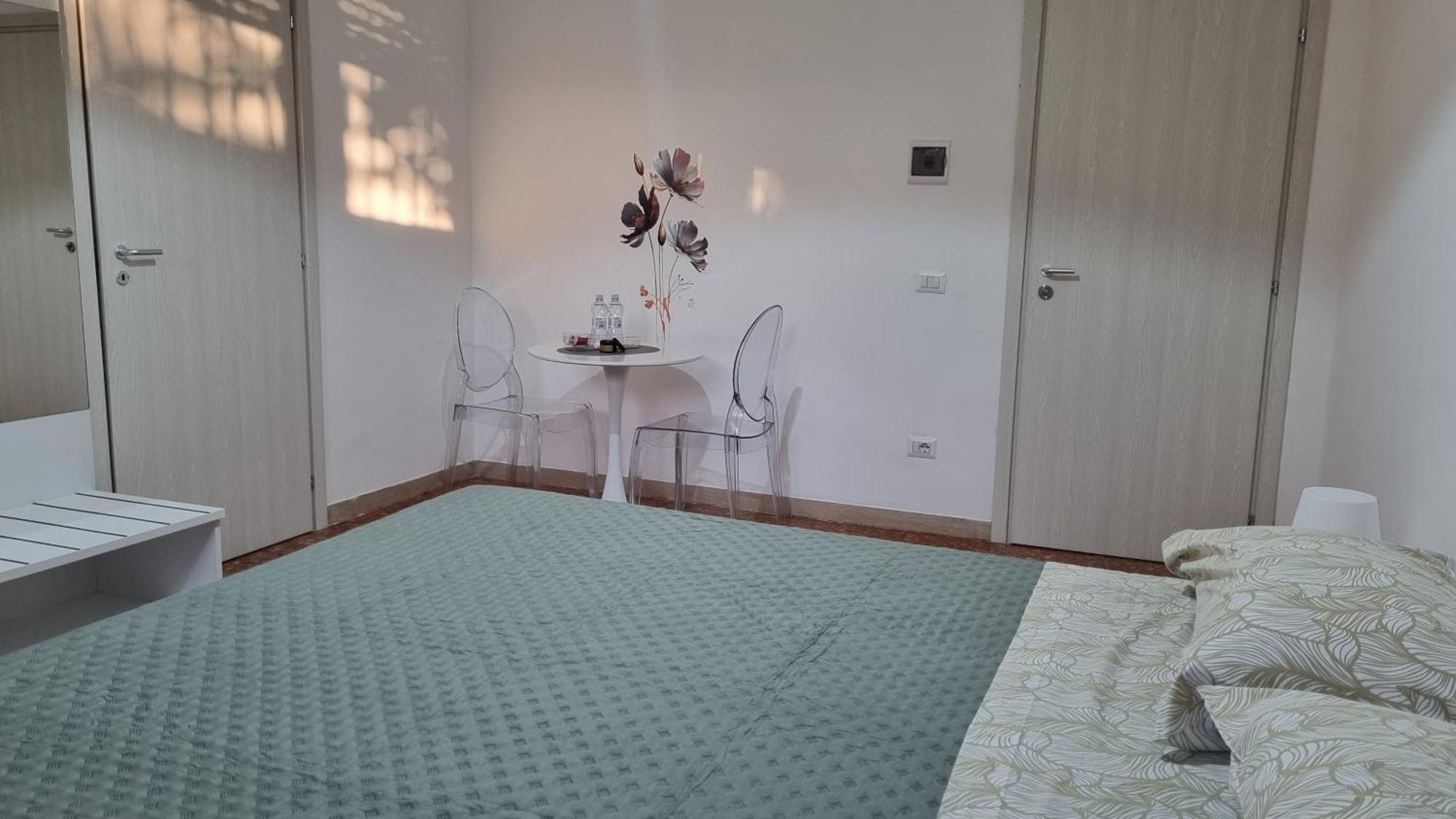 Bam Bam Tiburtina Guesthouse Рим Екстер'єр фото
