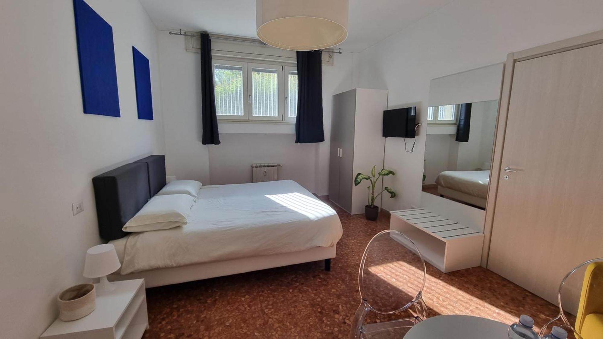 Bam Bam Tiburtina Guesthouse Рим Номер фото