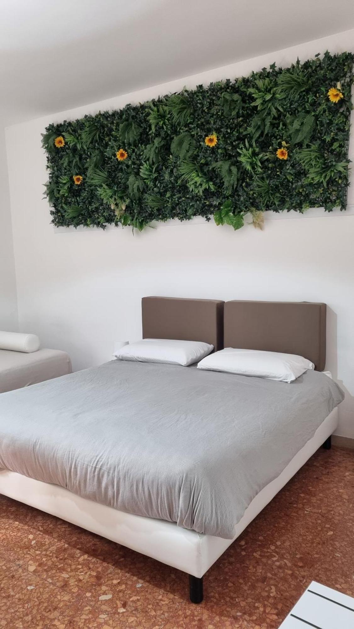 Bam Bam Tiburtina Guesthouse Рим Номер фото